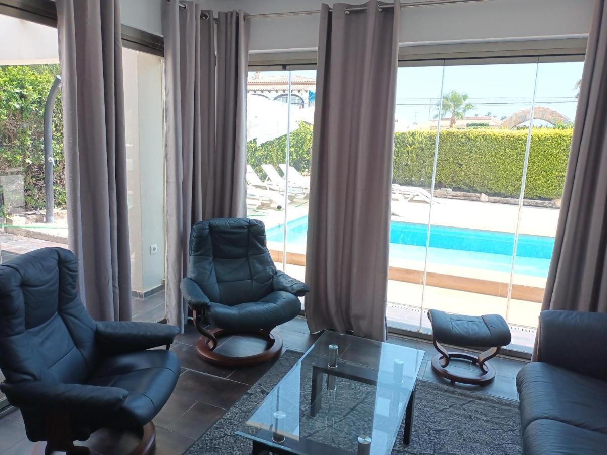 Villa Constantinos Apartamentos O Villa Completa Κάλπε Εξωτερικό φωτογραφία
